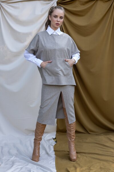 Fusta creion din lana cu slit pe picior